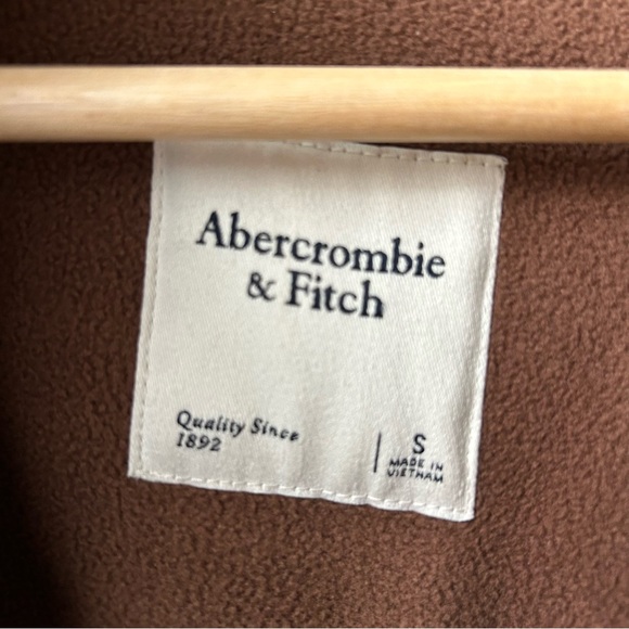 Abercrombie and Ficth Half Zip Animal Print Sweater - Picture 5 of 5